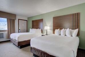 Ropa de cama de alta calidad, escritorio, cortinas opacas