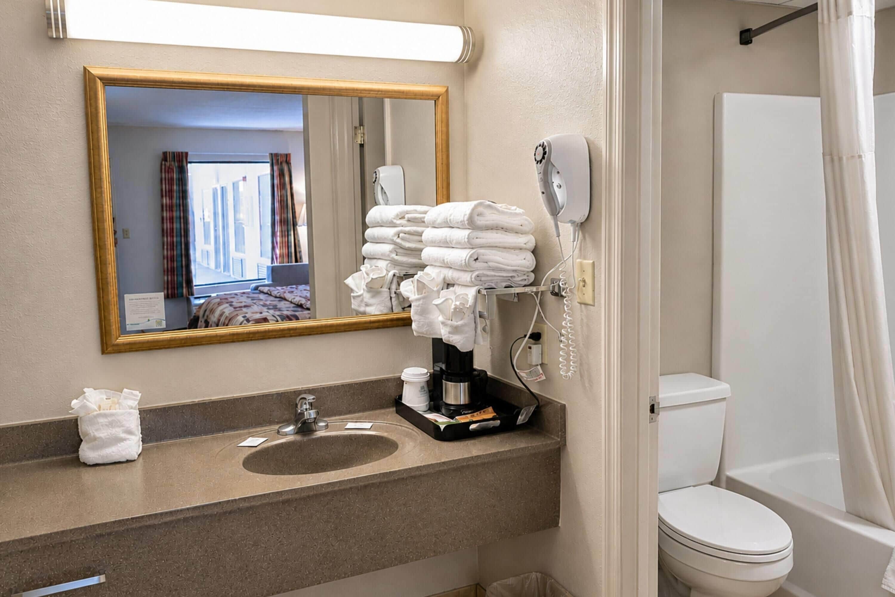 Photo - Days Inn by Wyndham Apple Valley Pigeon Forge/Sevierville
