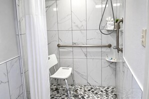 Standard Room, 2 Queen Beds, Accessible, Non Smoking | Bathroom | Combined shower/tub, eco-friendly toiletries, hair dryer, towels - Days Inn by Wyndham Apple Valley Pigeon Forge/Sevierville (Sevierville)