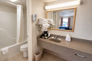Combined shower/tub, eco-friendly toiletries, hair dryer, towels