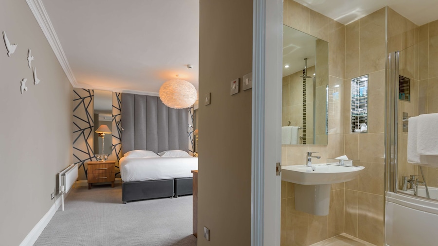 Park Inn by Radisson Shannon Airport