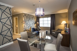 Suite | Restauration dans la chambre