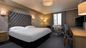 Superior Room | In-room safe, desk, blackout curtains, iron/ironing board