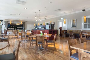 Daily full breakfast for a fee - Park Inn by Radisson Shannon Airport (Shannon)