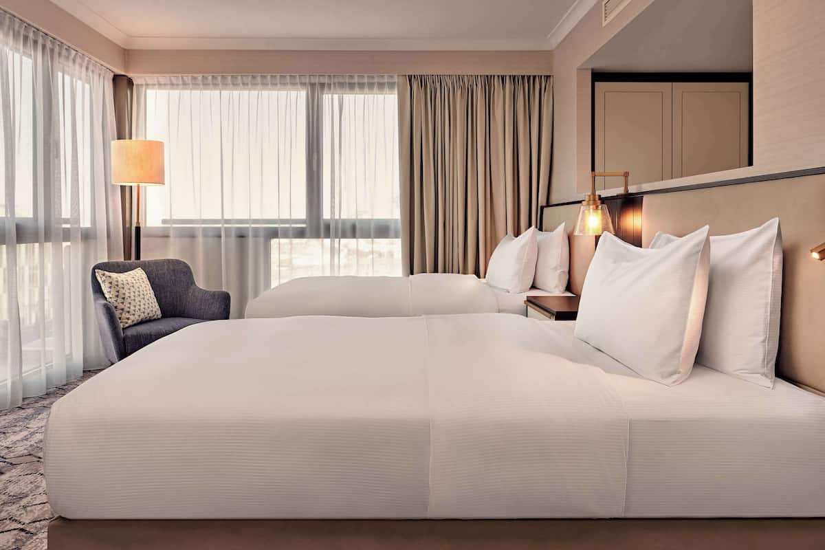 Junior Suite, 2 Katil Bujang (Single) (Panorama) | 1 bilik tidur, peralatan tempat tidur premium, peti besi dalam bilik