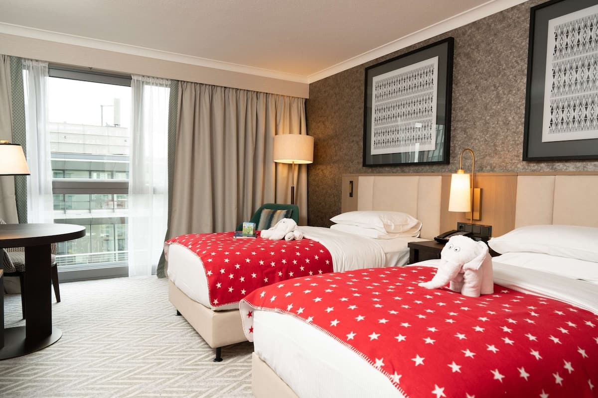 Biancheria da letto di alta qualità, cassaforte in camera