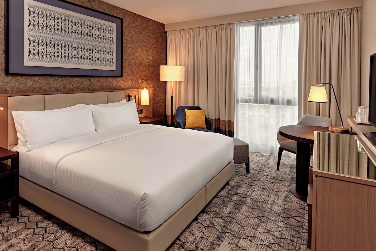Executive Room, 1 Katil Raja (King) | 1 bilik tidur, peralatan tempat tidur premium, peti besi dalam bilik