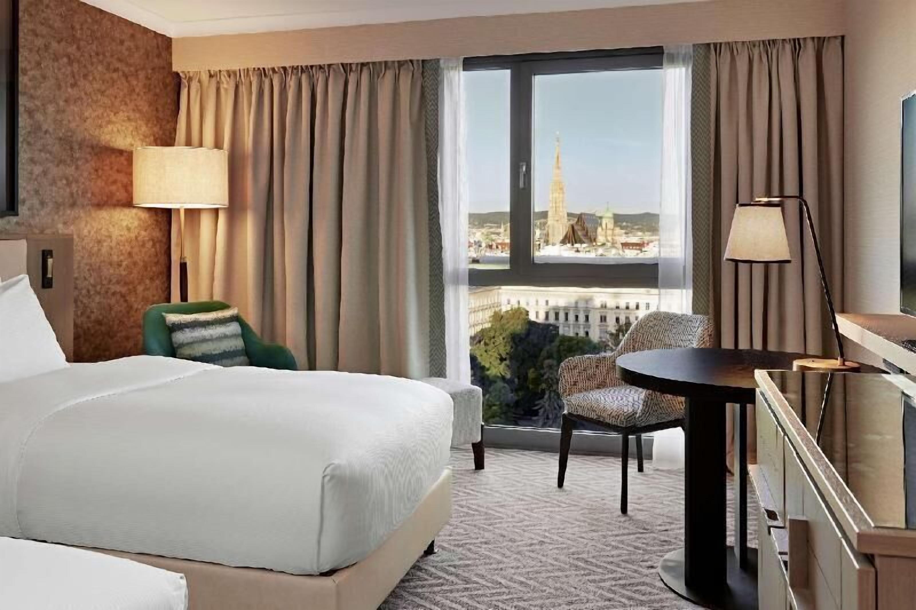 Premium bedding, in-room safe, laptop workspace, blackout drapes