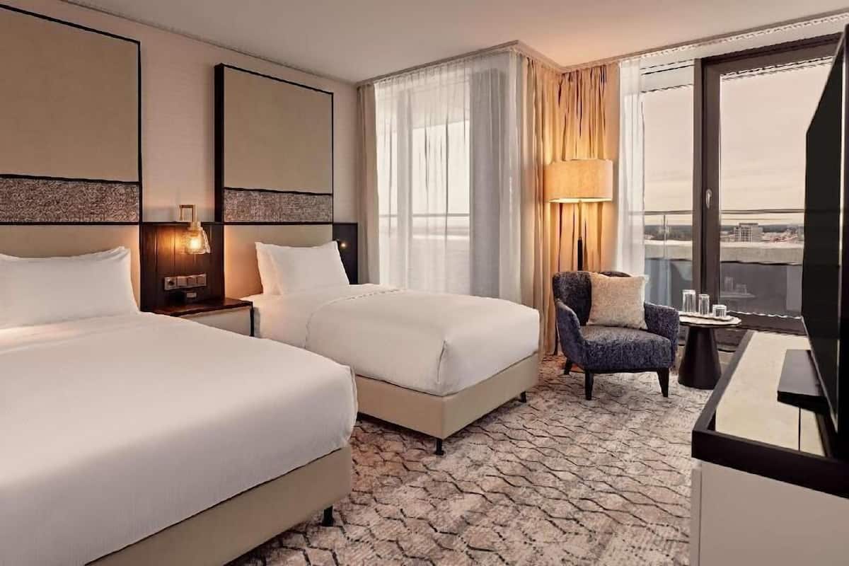 Biancheria da letto di alta qualità, cassaforte in camera