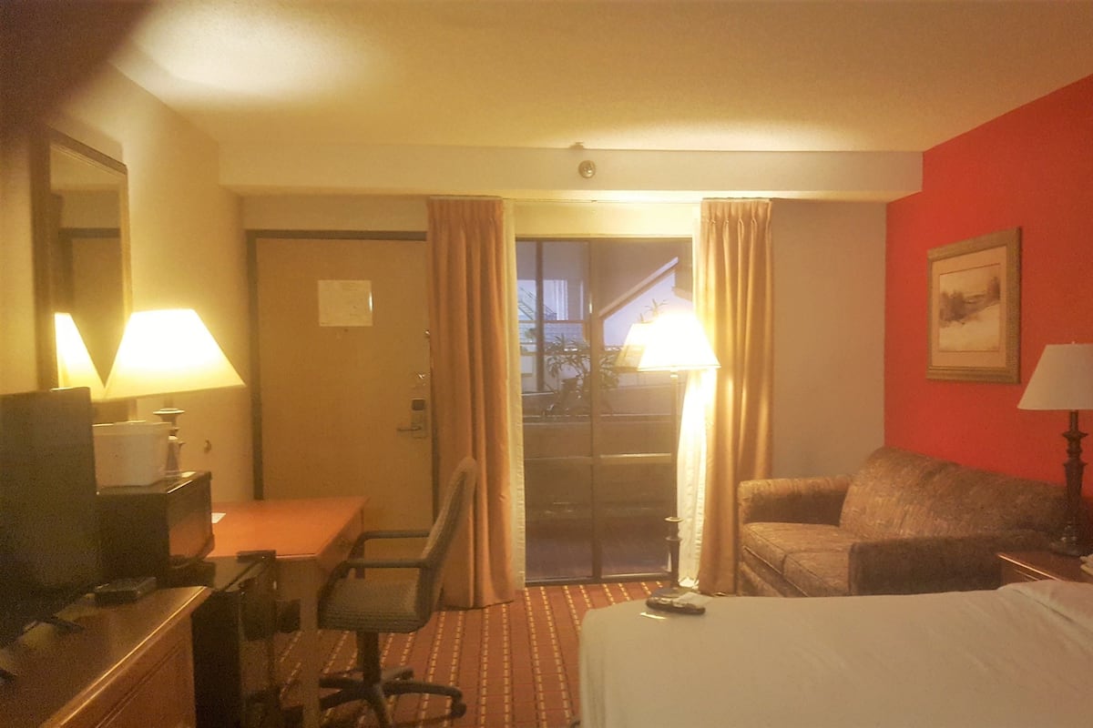 Deluxe Room, 1 King Bed