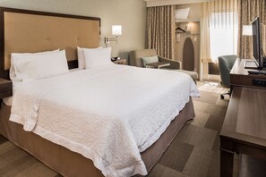 Premium bedding, in-room safe, blackout curtains, iron/ironing board - Hampton Inn Los AngelesWest Covina (West Covina)