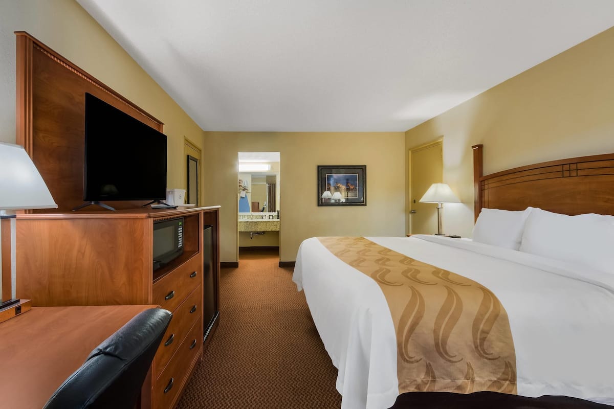 Desk, iron/ironing board, free WiFi, bed sheets