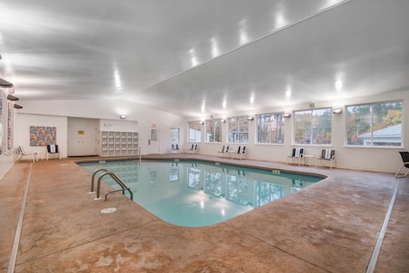 Indoor pool. Align Inn Vermont