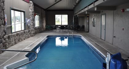 Super 8 by Wyndham Petoskey