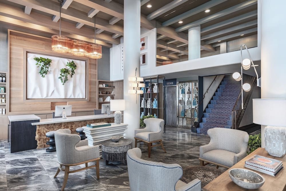 Hotel Triton