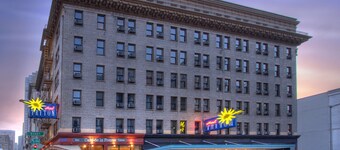 Hotel Triton