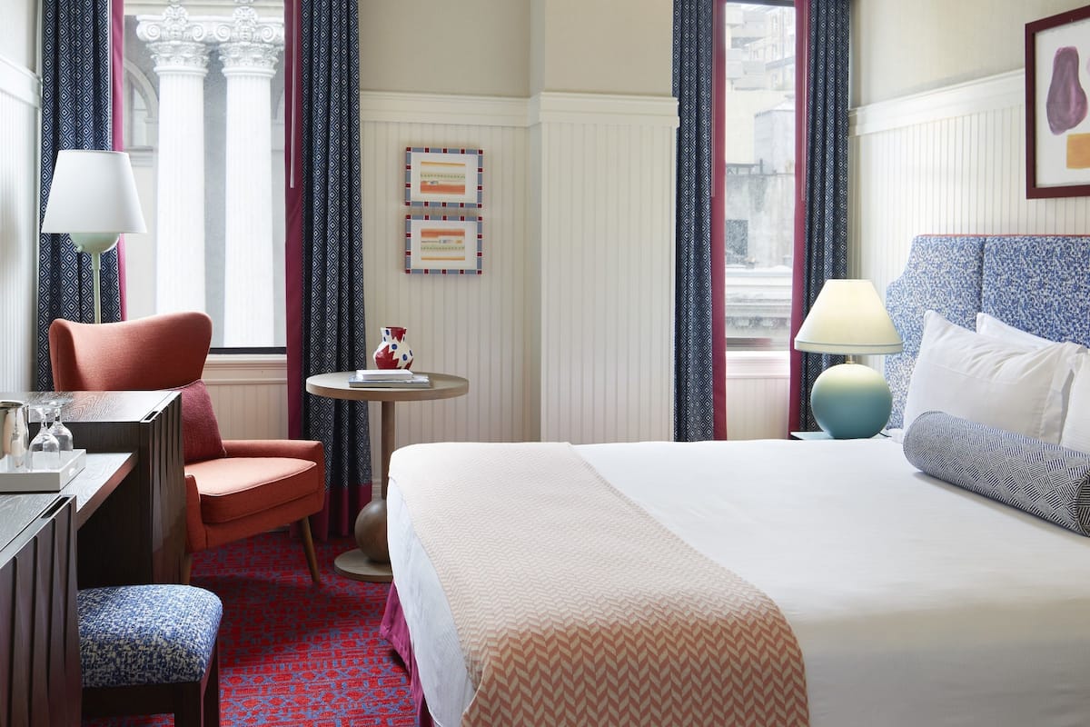 Premium bedding, in-room safe, iron/ironing board, WiFi (free)