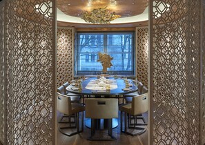 2 restaurants, breakfast, lunch, dinner served; Fusion cuisine 