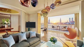 Presidential Suite | Premium bedding, down comforters, minibar, in-room safe