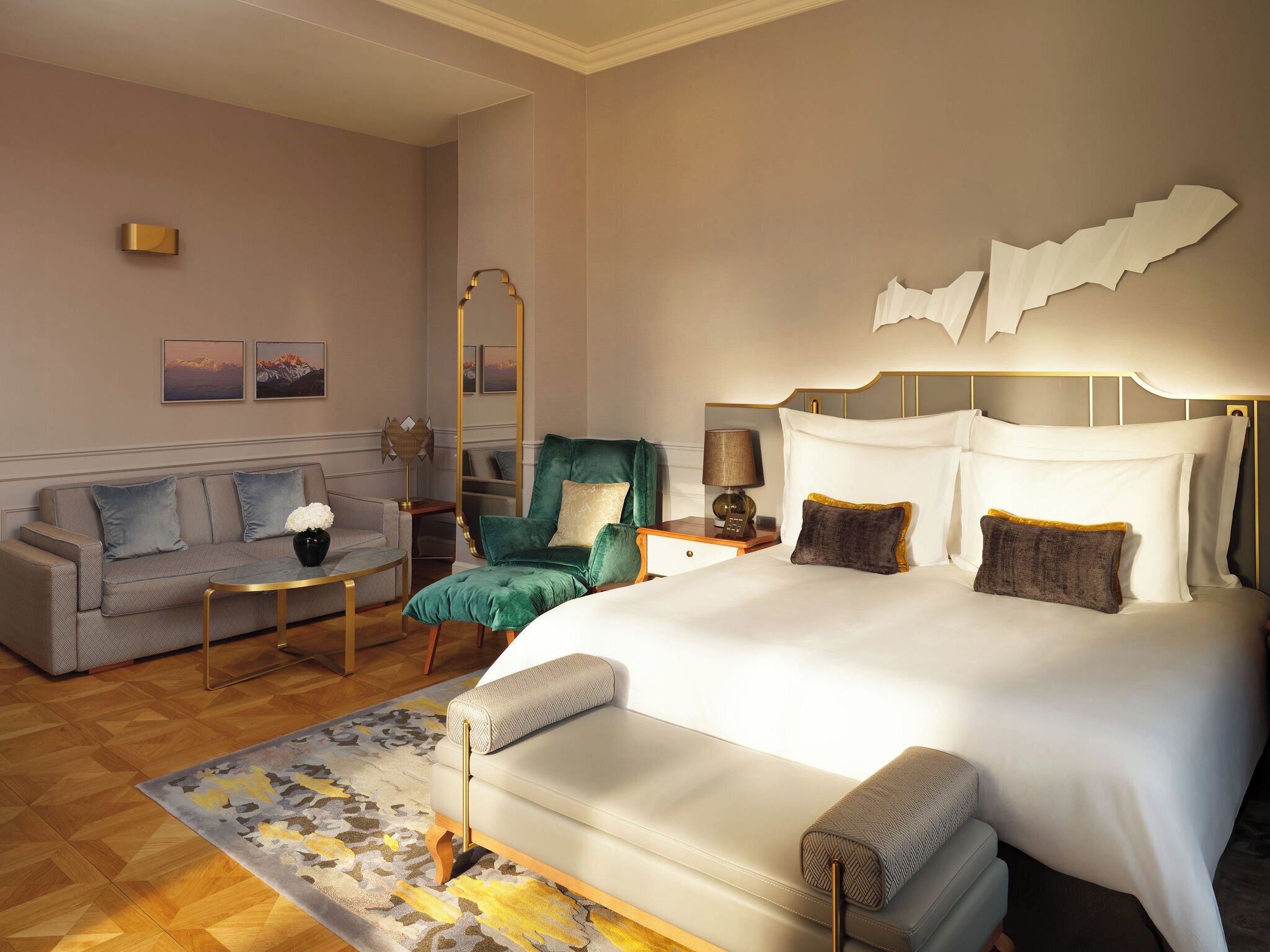 Ropa de cama de alta calidad, edredón y artículos del minibar gratis 