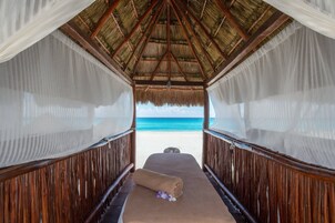 Couples treatment rooms, sauna, hot tub, steam room, body treatments