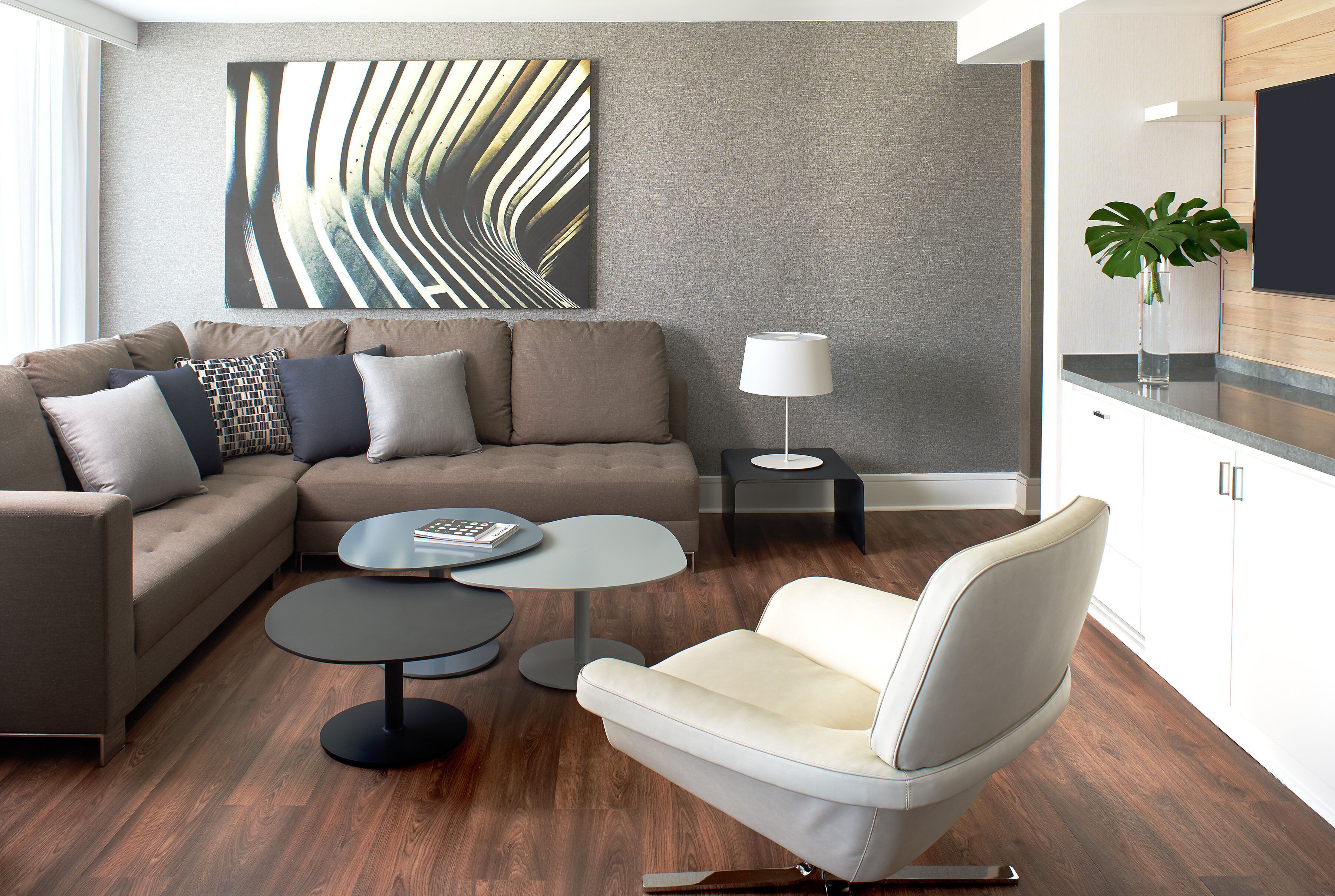 1 bedroom, Frette Italian sheets, premium bedding, down comforters