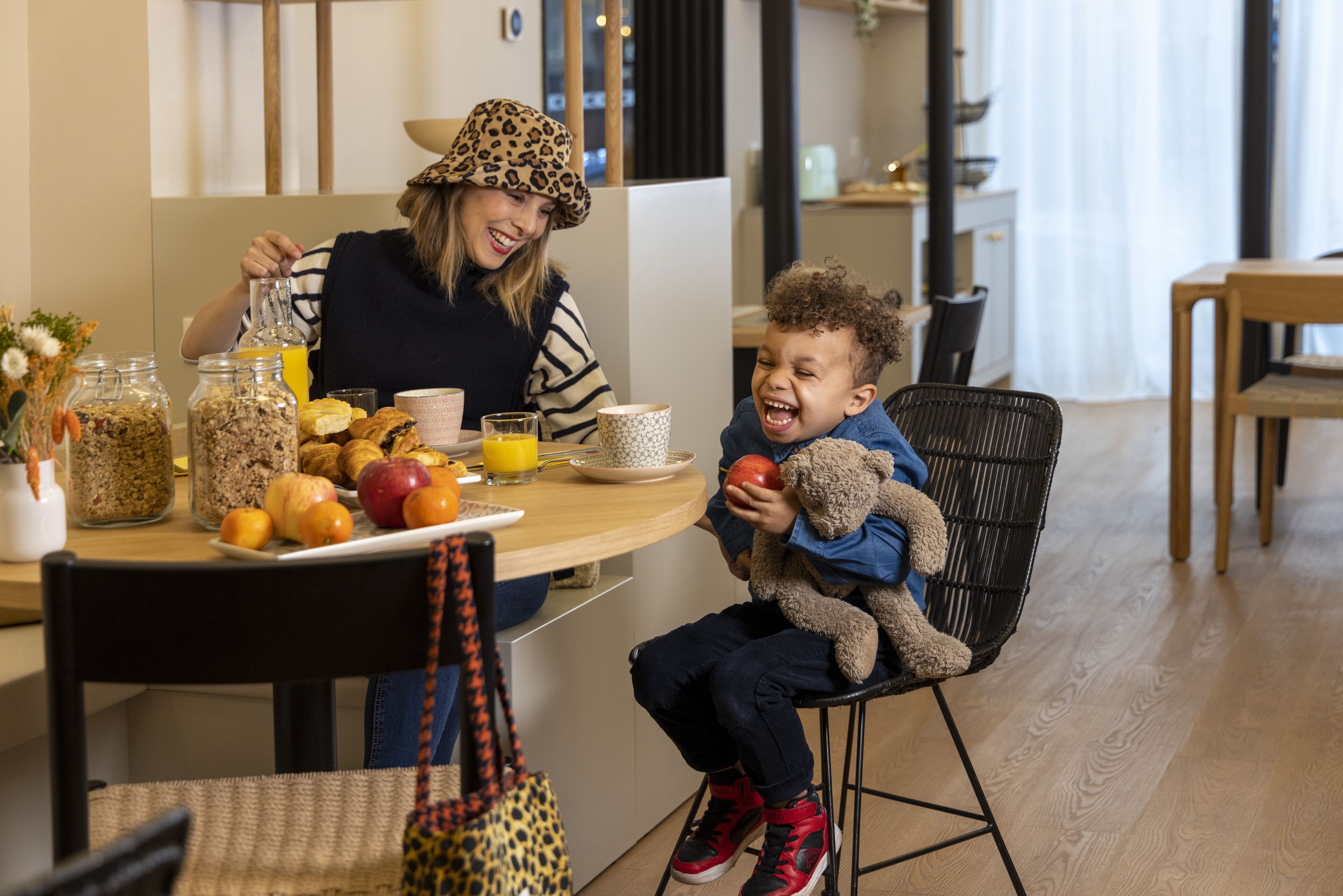 Desayuno continental (EUR 18 por persona) 