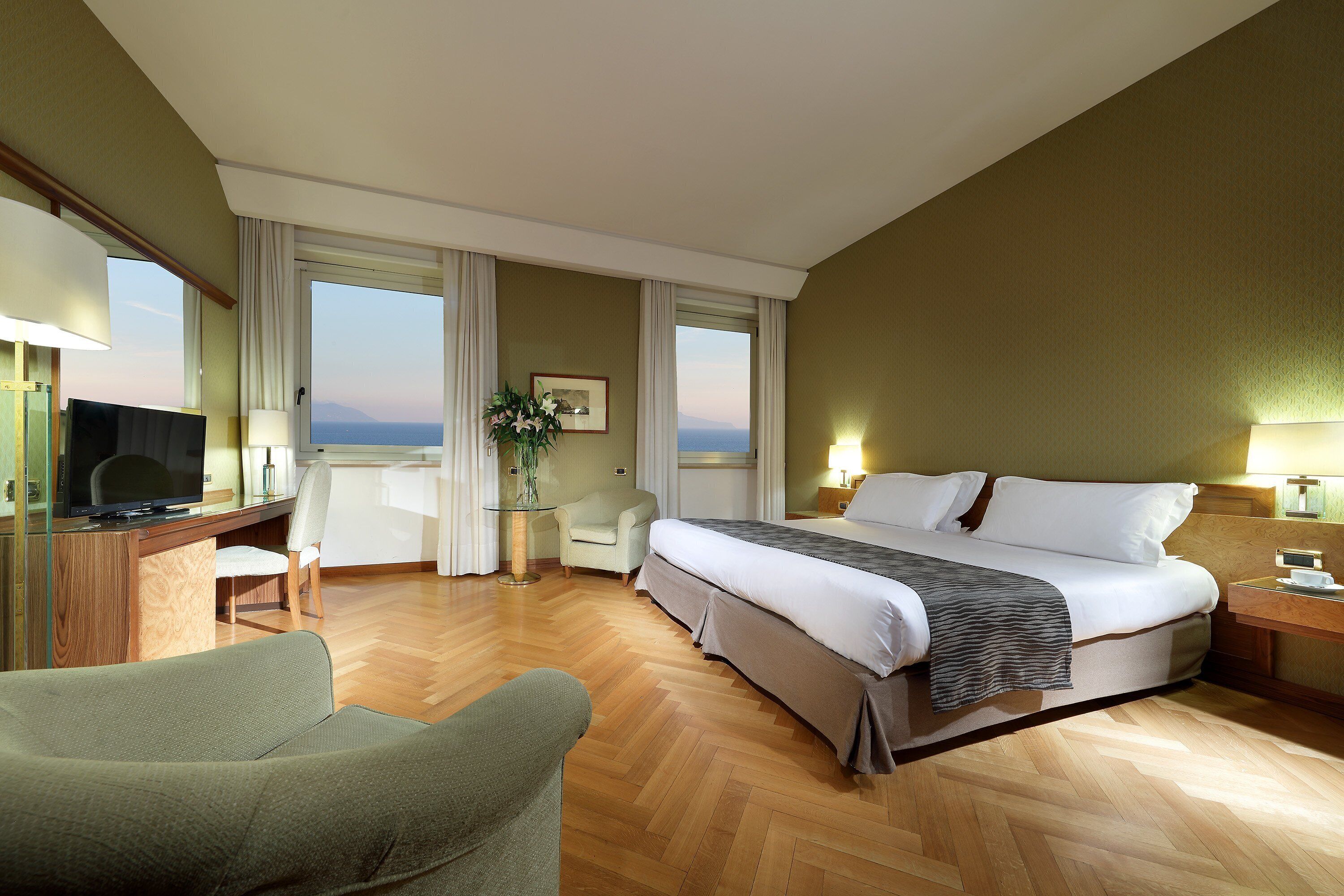 Photo - Exe Majestic