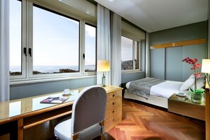 1 bedroom, minibar, in-room safe, desk