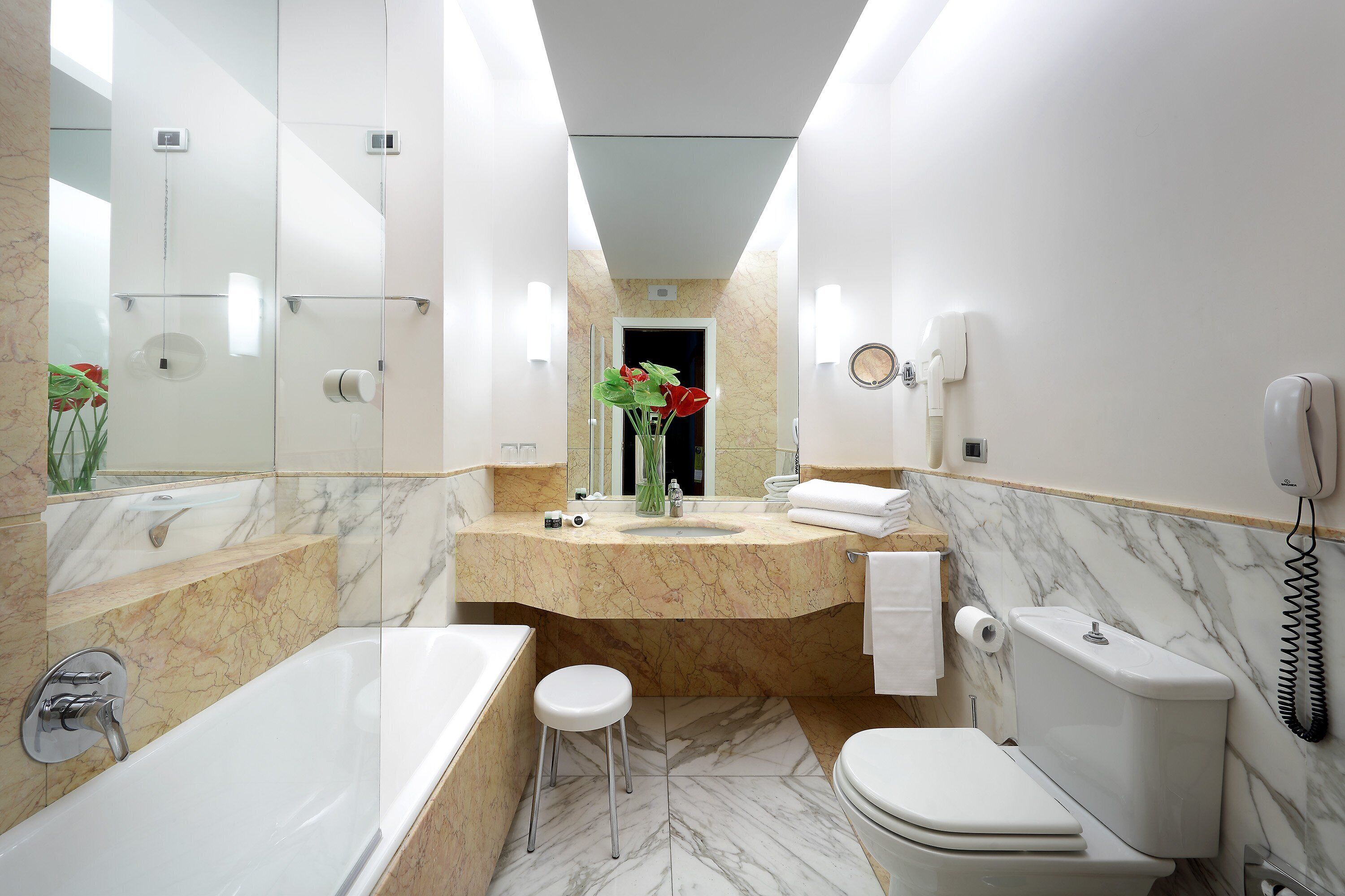 1 bedroom, minibar, in-room safe, desk