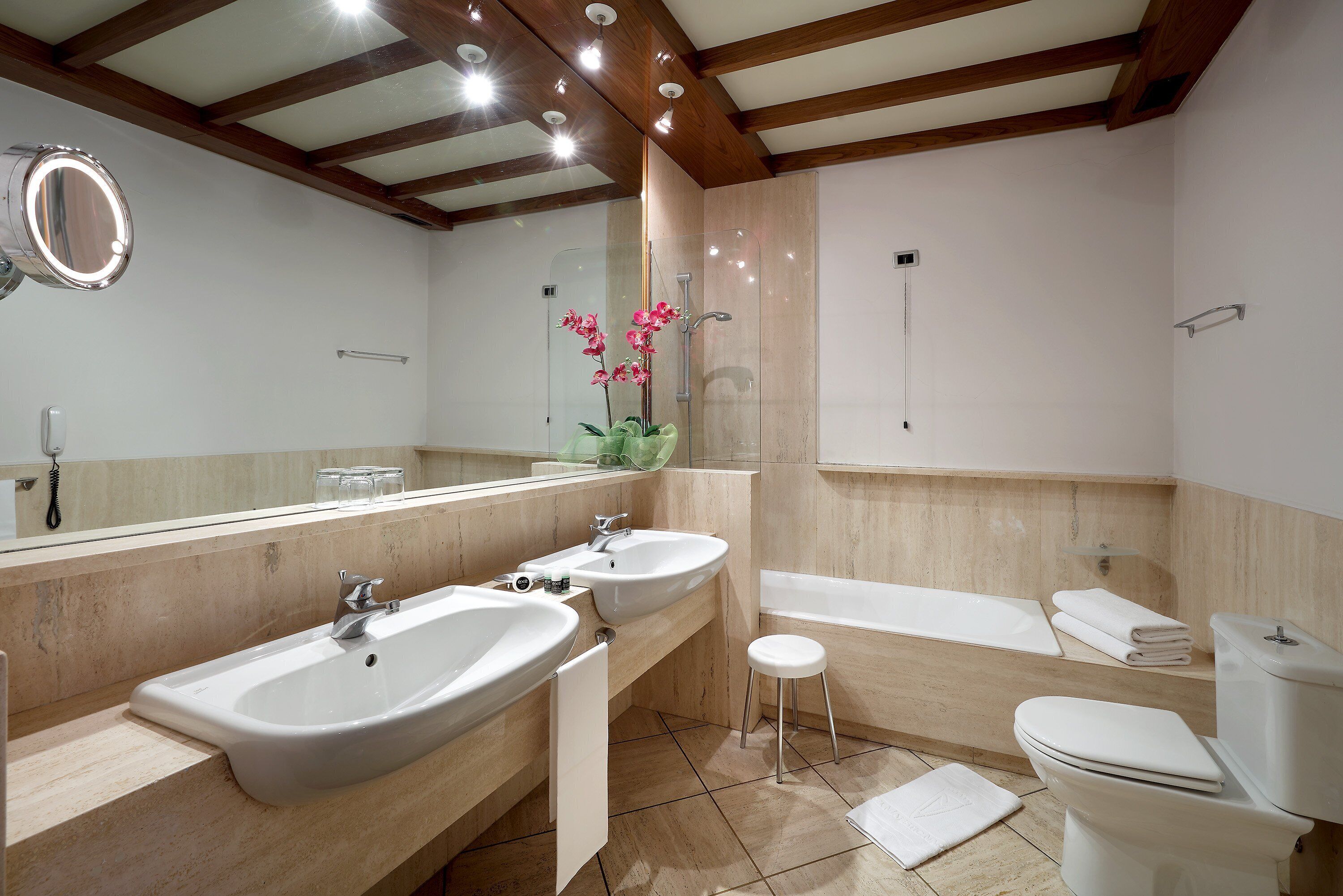 Photo - Exe Majestic