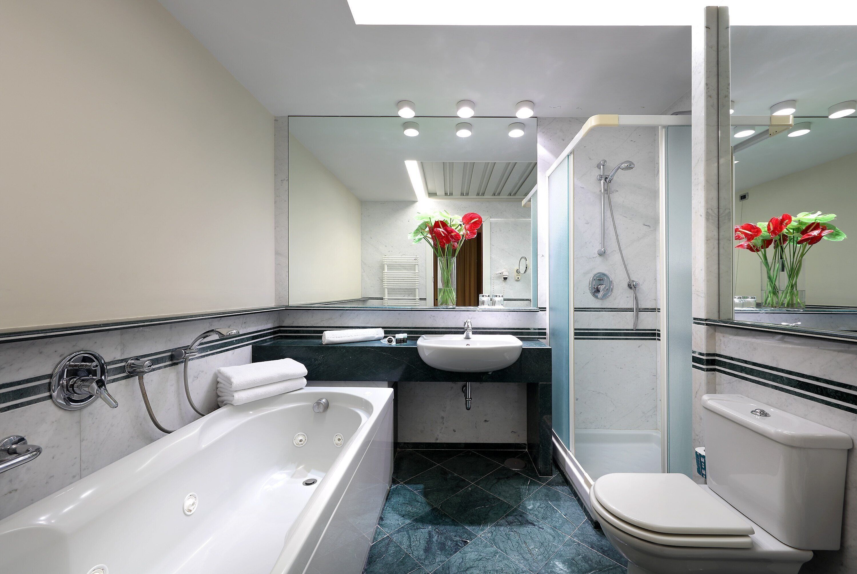 1 bedroom, minibar, in-room safe, desk