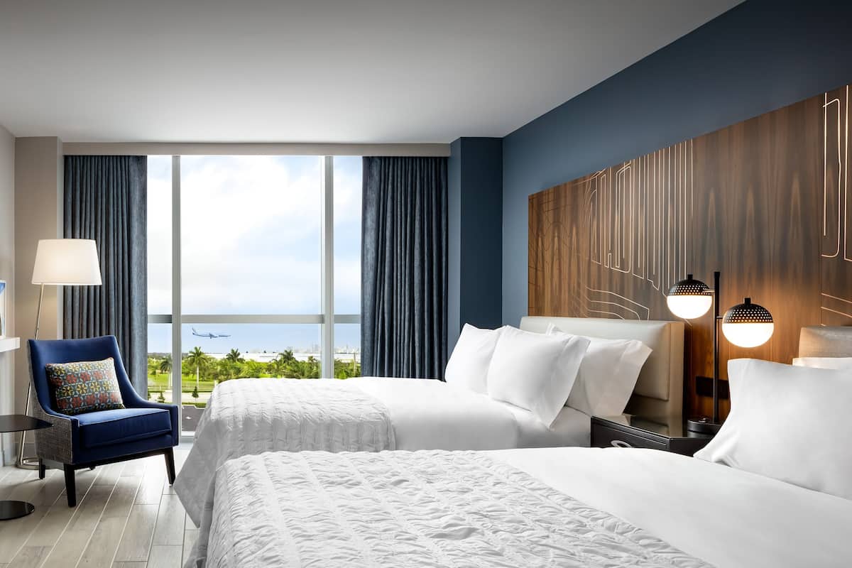 premium bedding, pillow-top beds, in-room safe, desk