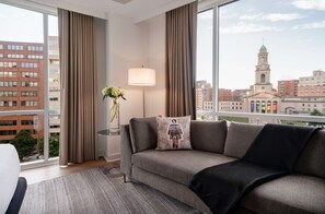 Studio, 1 King Bed (Zena Circle View) | 1 bedroom, Frette Italian sheets, premium bedding, down duvets
