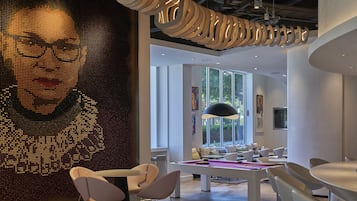 Sala de estar en el lobby