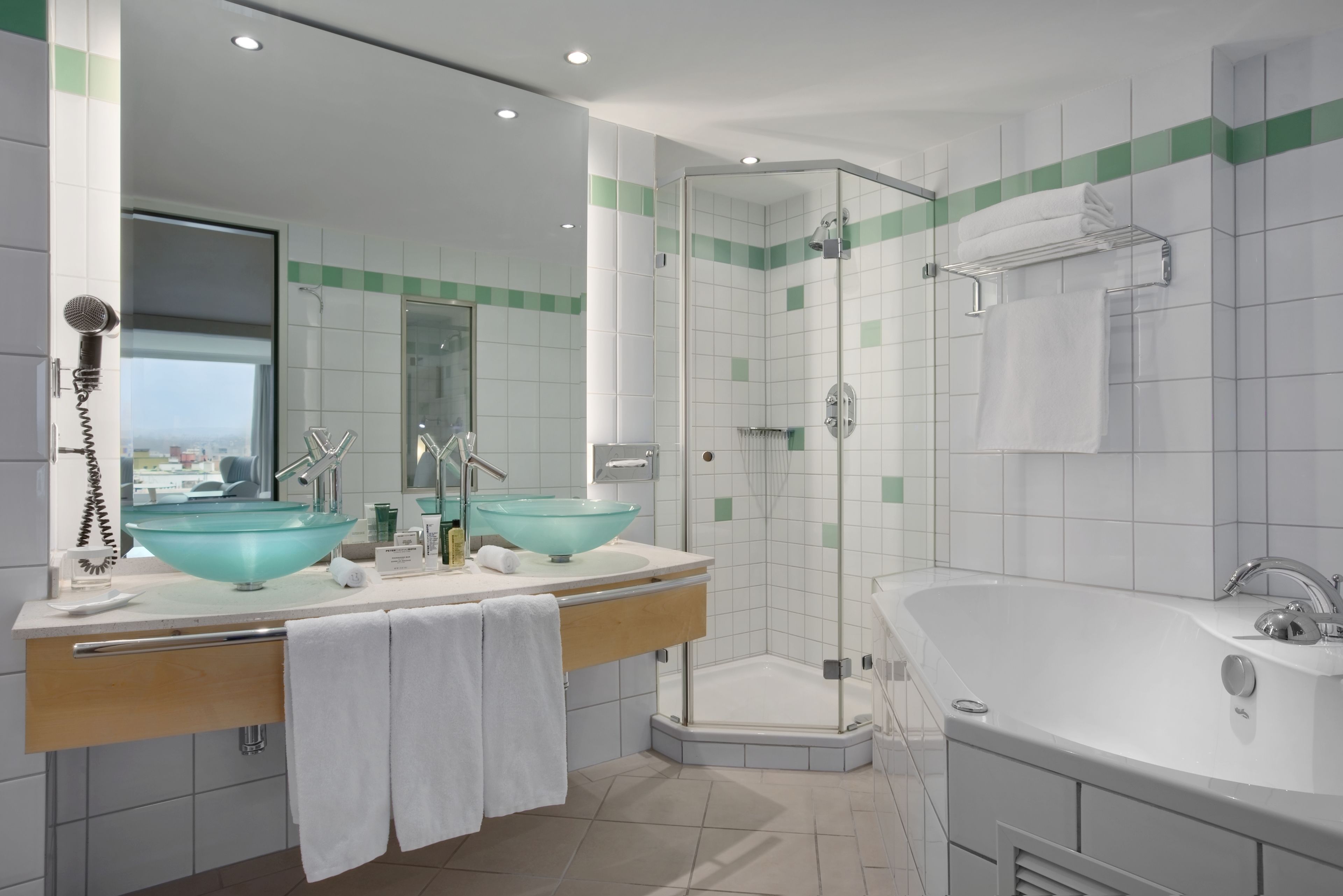 Photo - Hilton Zurich Airport