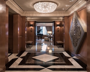 Presidential Suite | Premium bedding, minibar, in-room safe, desk