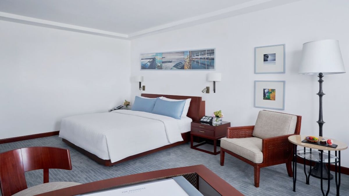 Luzon Philippines Premium bedding, minibar