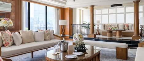 Presidential Suite | Premium bedding, minibar, in-room safe, desk