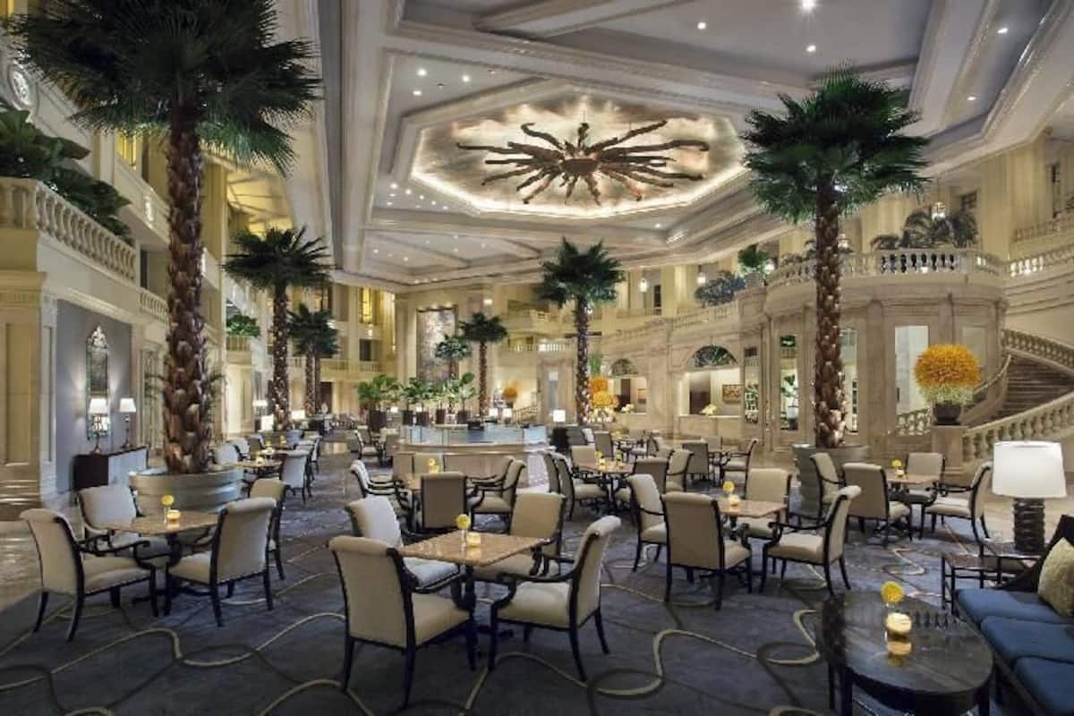 Restaurantes | 4 restaurantes, se sirven desayunos, comidas y cocina internacional