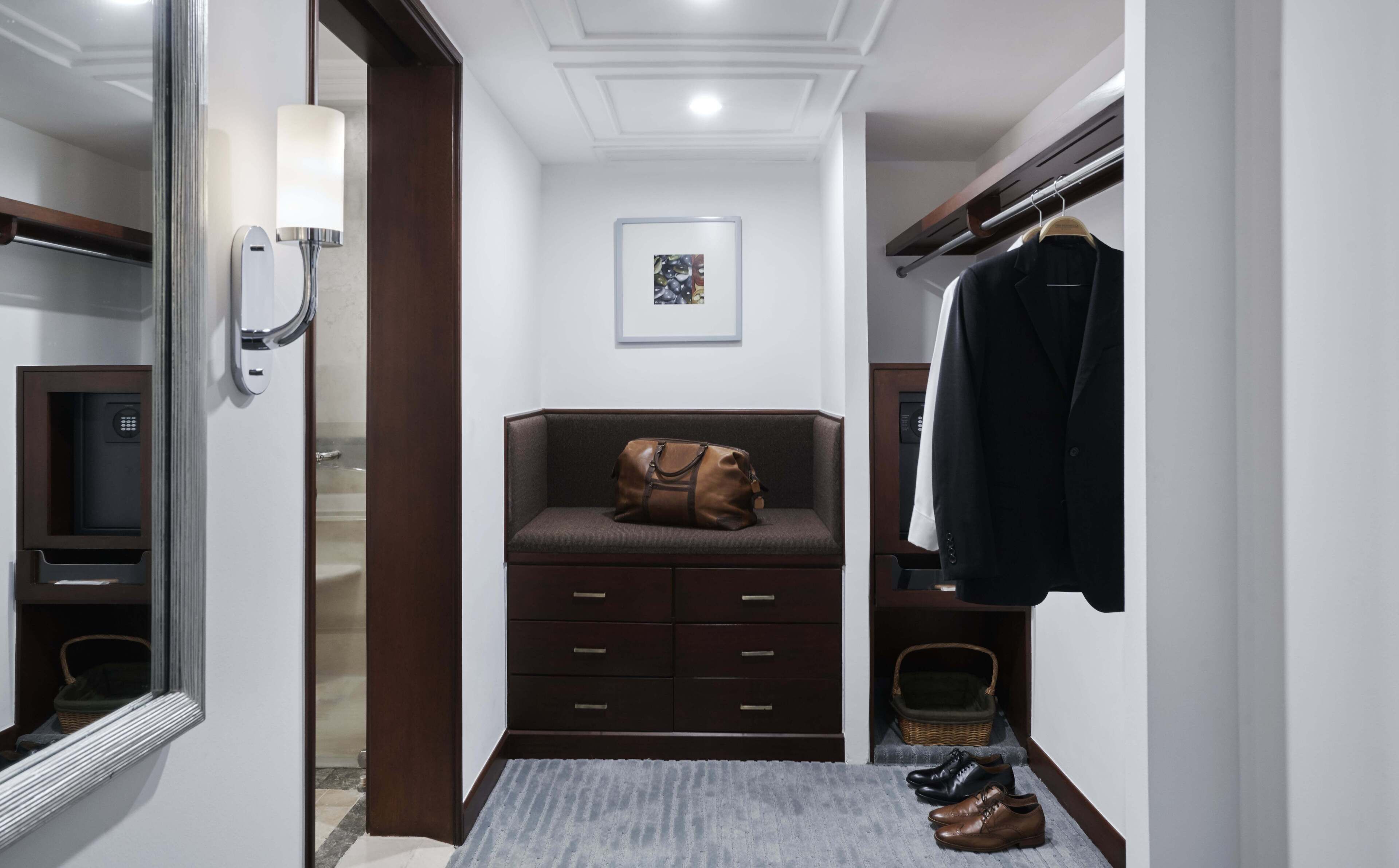 premium bedding, minibar, in-room safe, desk