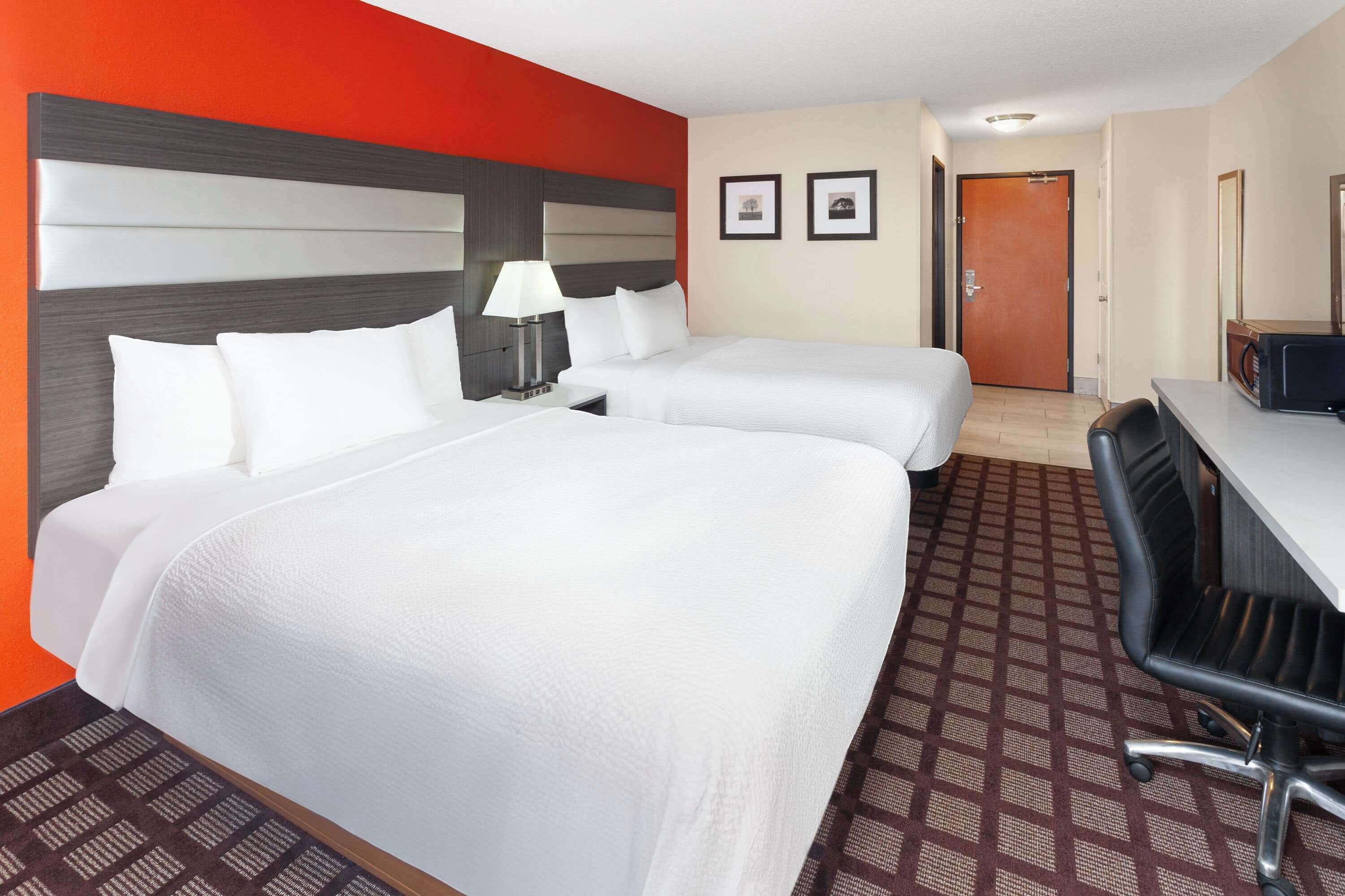 Room, 2 Queen Beds, Non Smoking