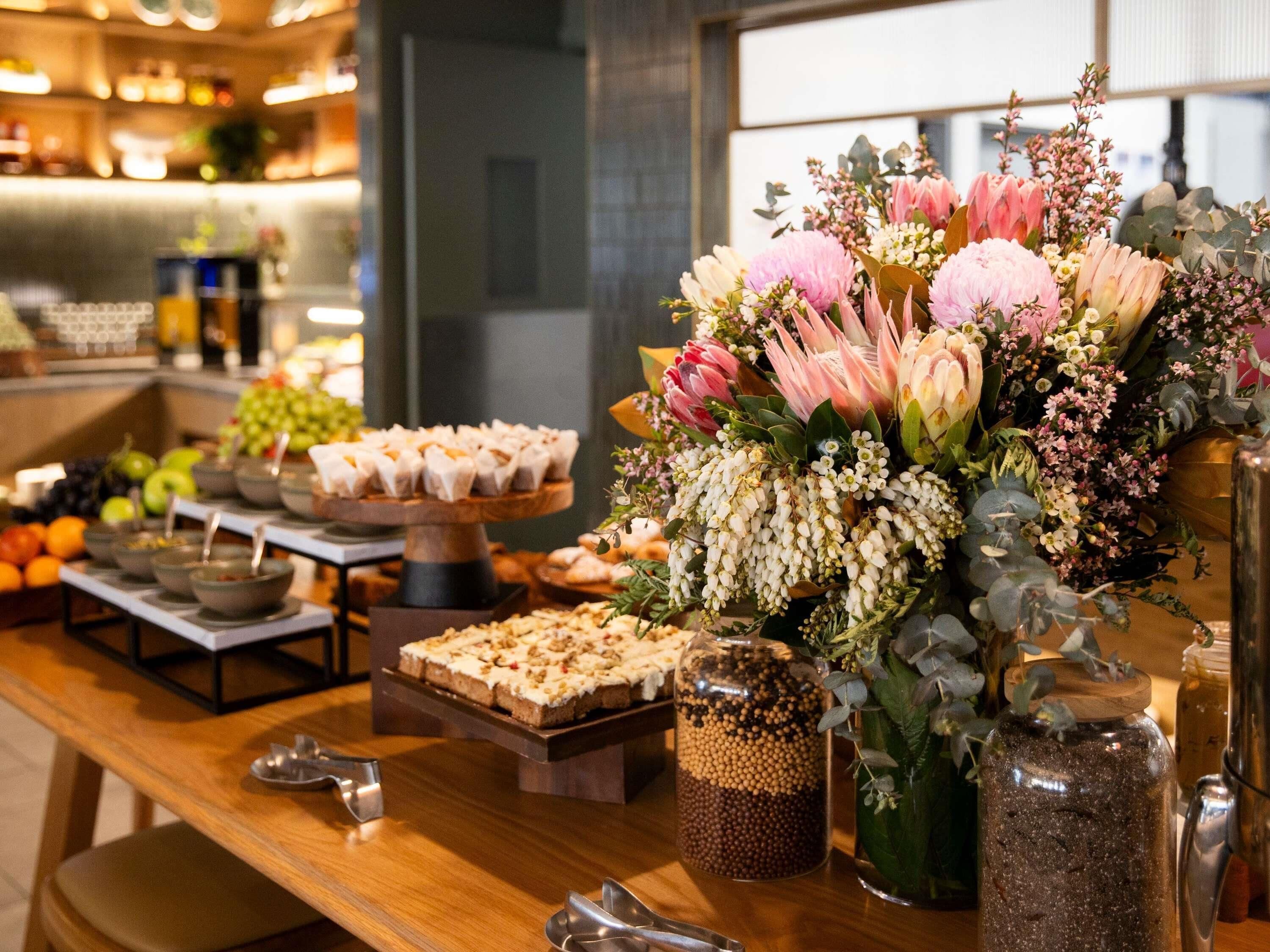 Morgenmadsbuffet hver dag (36 AUD pr. person)