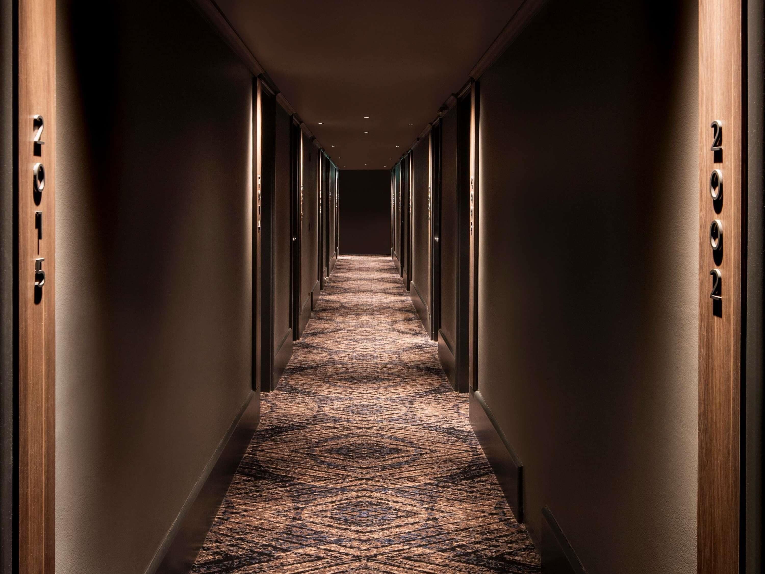 In-room safe, laptop workspace, blackout drapes, iron/ironing board