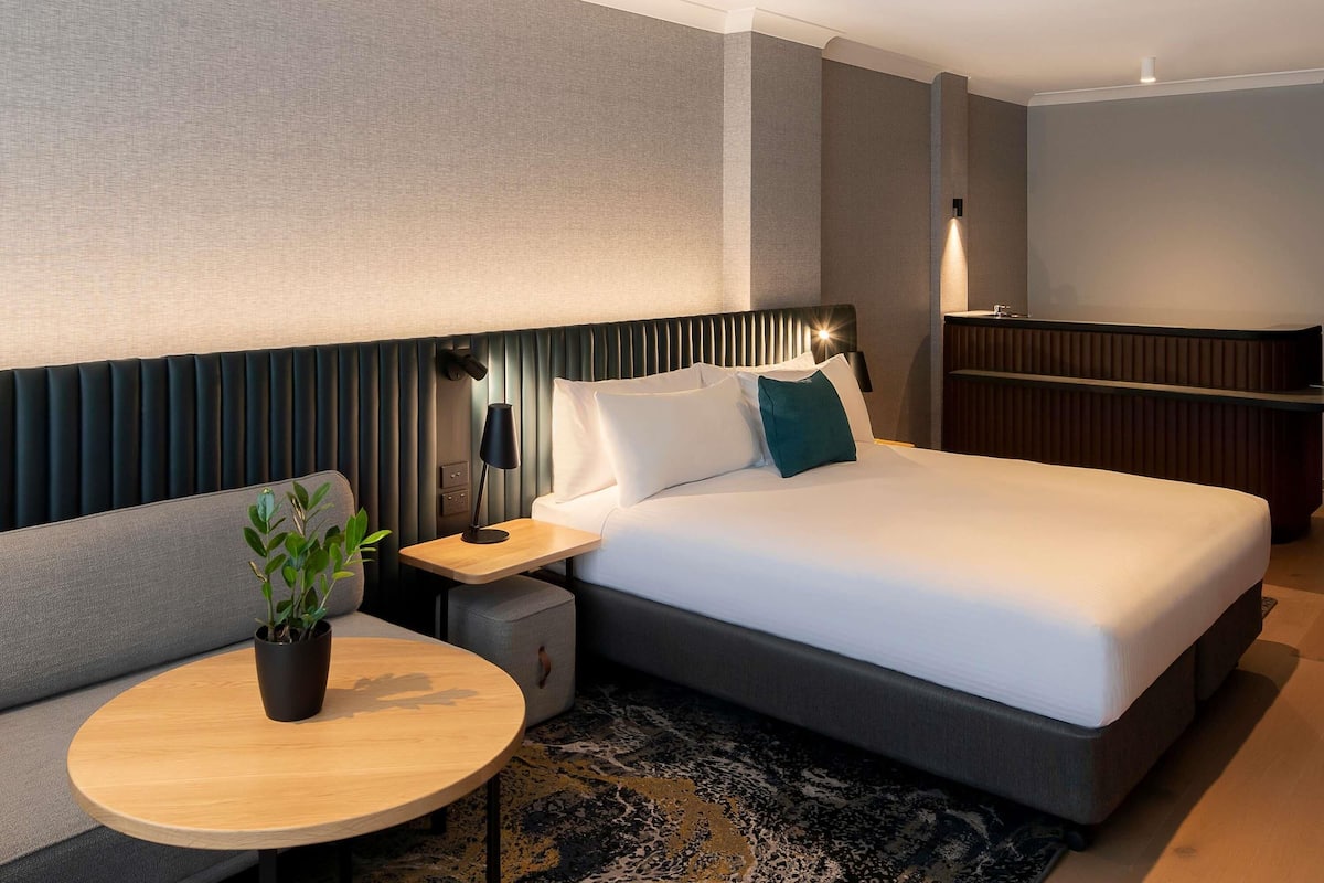 In-room safe, laptop workspace, blackout curtains, iron/ironing board