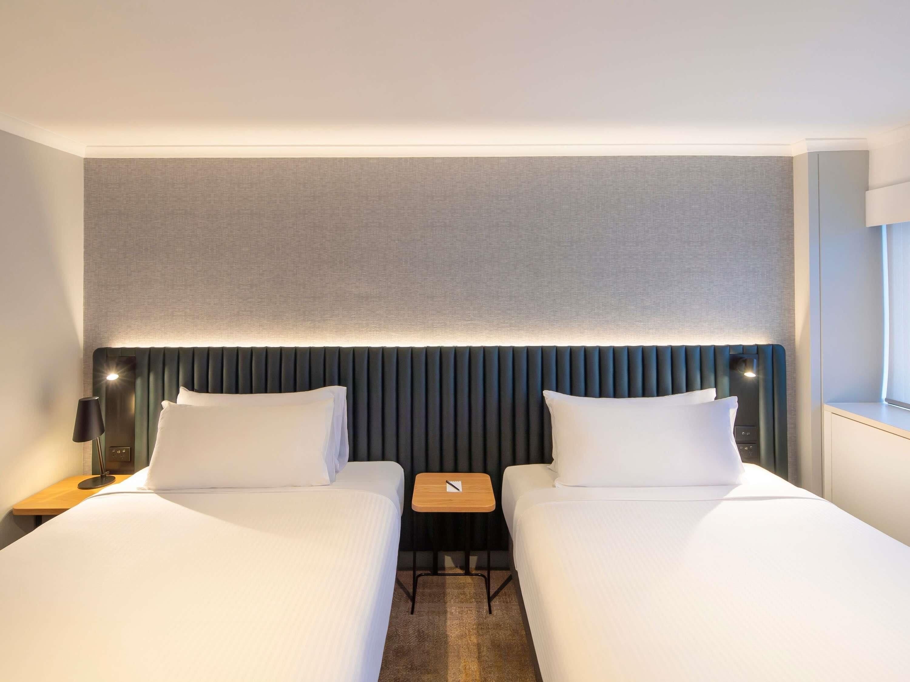 房內夾萬、手提電腦工作空間、遮光窗簾/窗簾、熨斗/熨衫板