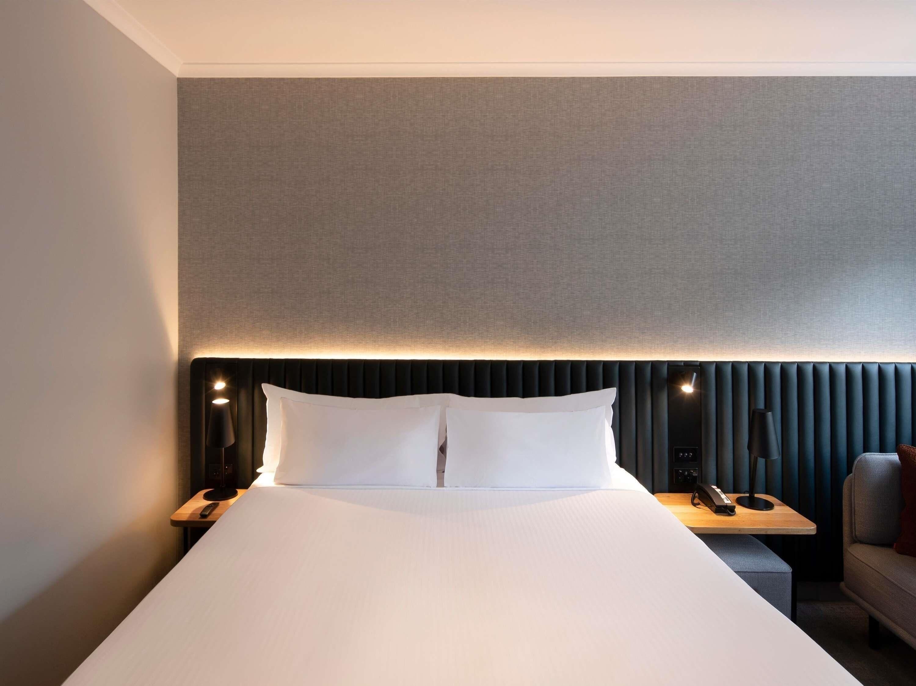 In-room safe, laptop workspace, blackout drapes, iron/ironing board