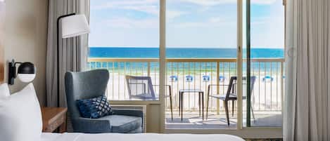 Premium bedding, in-room safe, laptop workspace, blackout curtains
