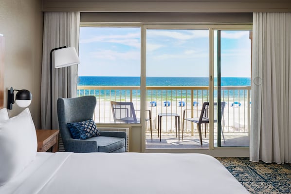 Premium bedding, in-room safe, laptop workspace, blackout drapes