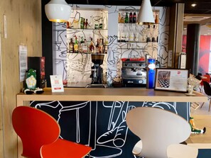 Bar (in der Unterkunft)